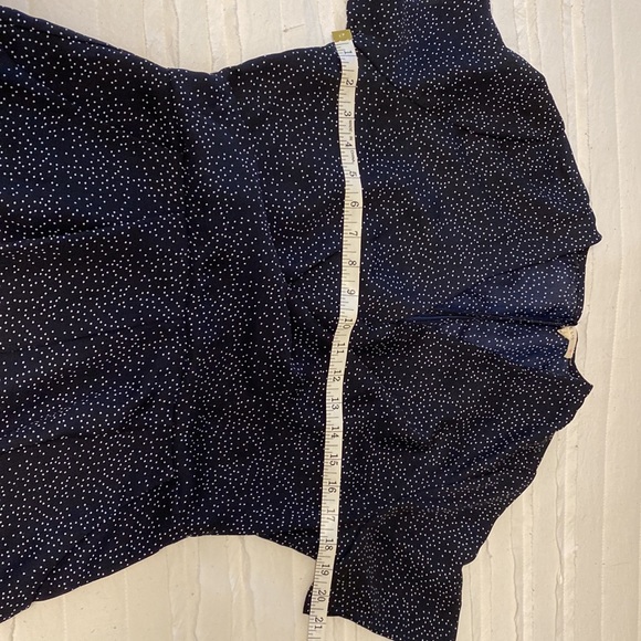 Adorable flowy jumpsuit with pockets! - Picture 8 of 9